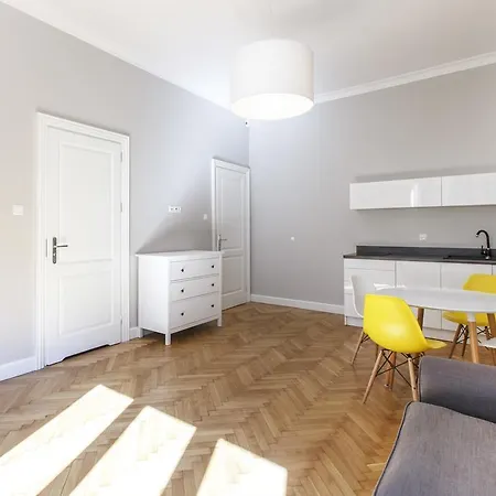 Central Place Warszawska Apartmán
